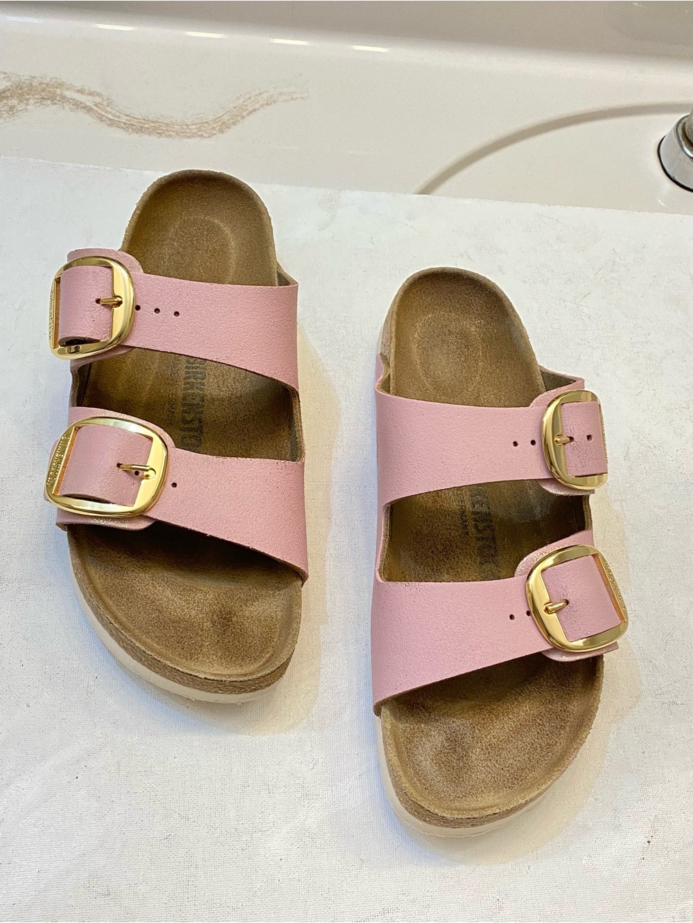Birkenstock Arizona Big Buckles light pink Size 40 Women Size 9, Men Size 7